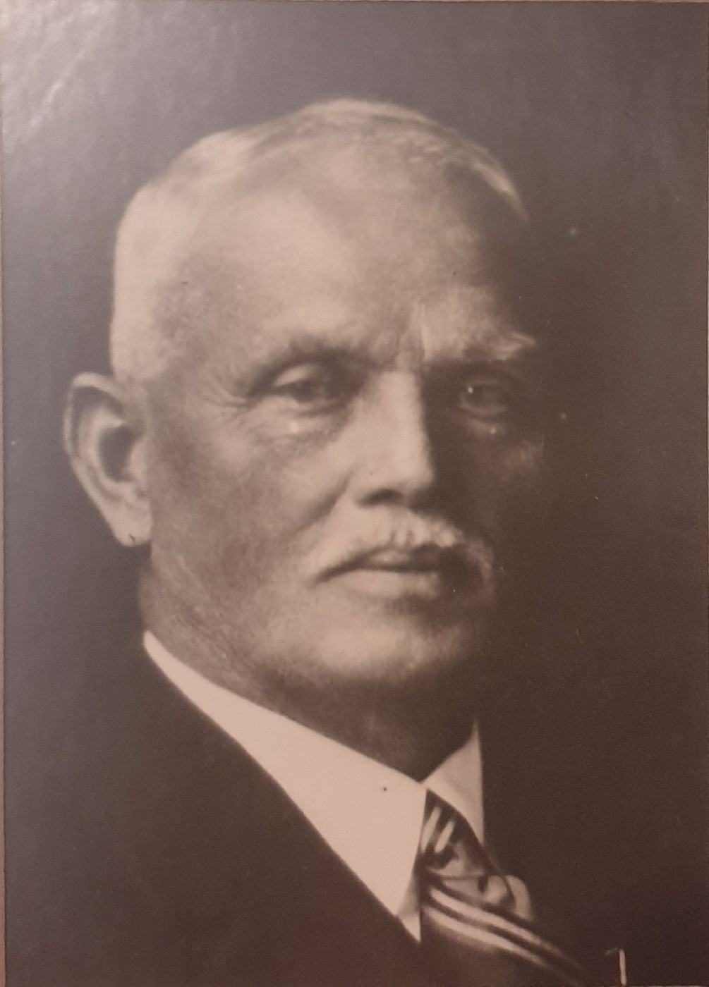 Mr RD Duxfield - 1892 to 1895