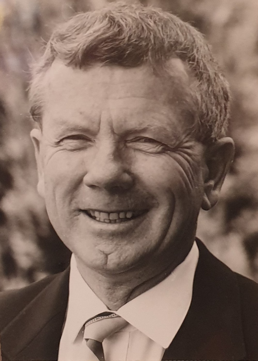 Mr Murray Lints - 1993 to 1999